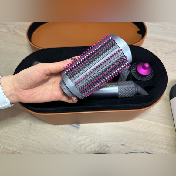 Dyson Air Wrap long barrel - Picture 5 of 11